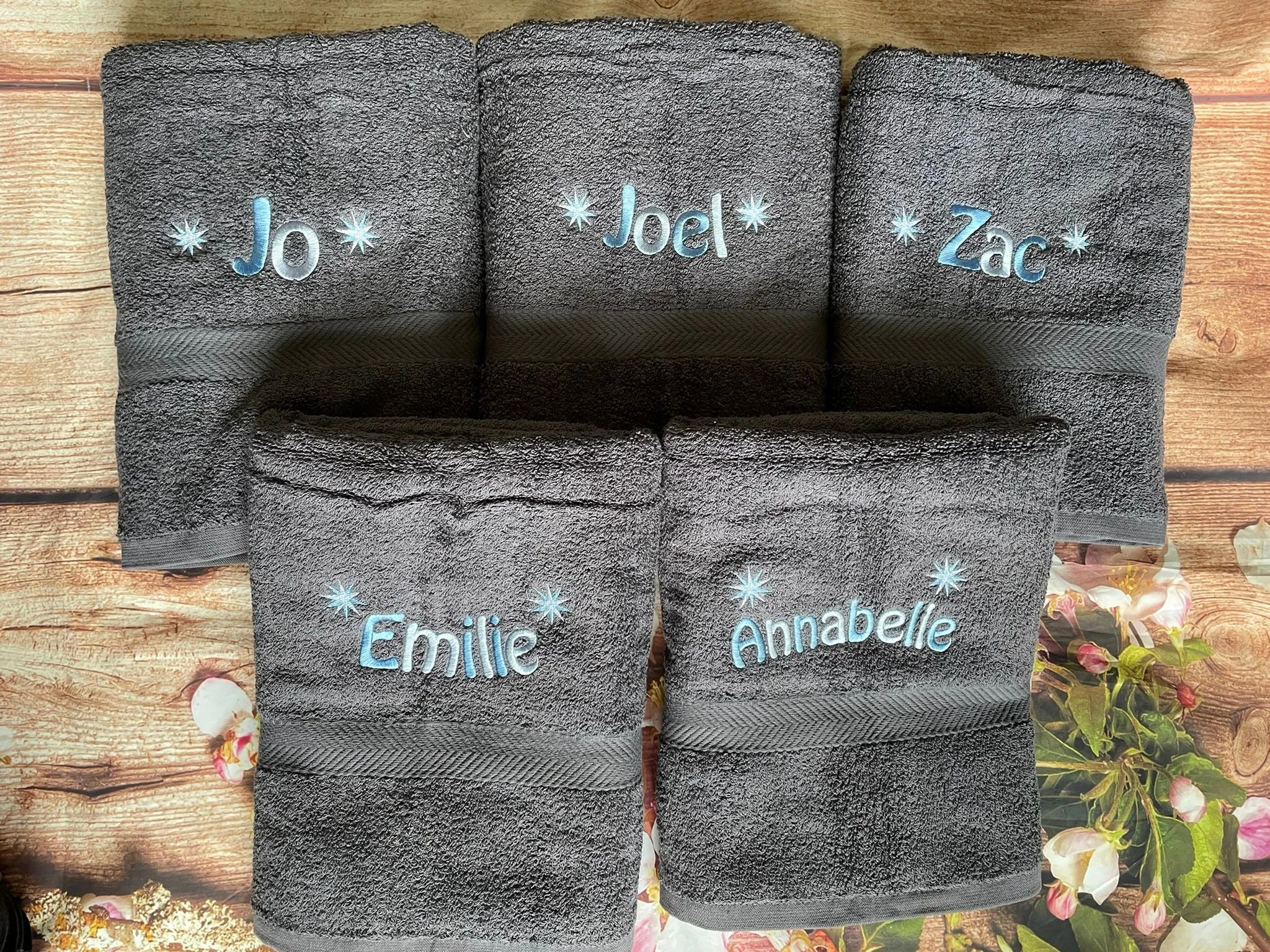 Embroidered Personalised Swimming or Sports Towel.  Ideal kids gift // Stars
