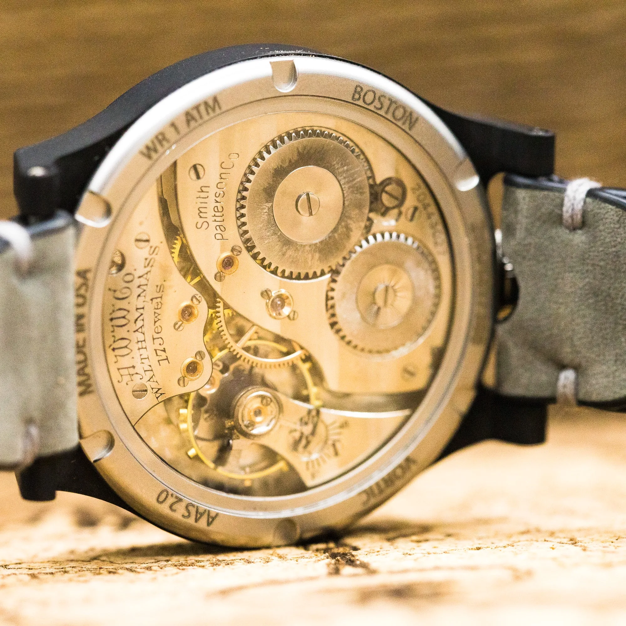 Sure. The optimized title for the product Boston 388 (47mm) in English with modifiers could be Elegant Boston 388 Watch (47mm) - Stylish Men’s Timepiece.