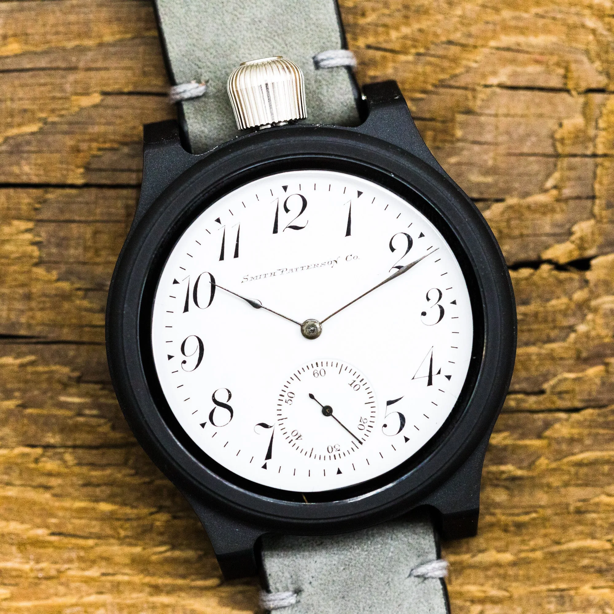 Sure. The optimized title for the product Boston 388 (47mm) in English with modifiers could be Elegant Boston 388 Watch (47mm) - Stylish Men’s Timepiece.